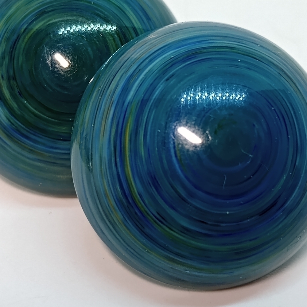* vintage Napier blue green swirl lucite clip on earrings - Picture 3 of 7